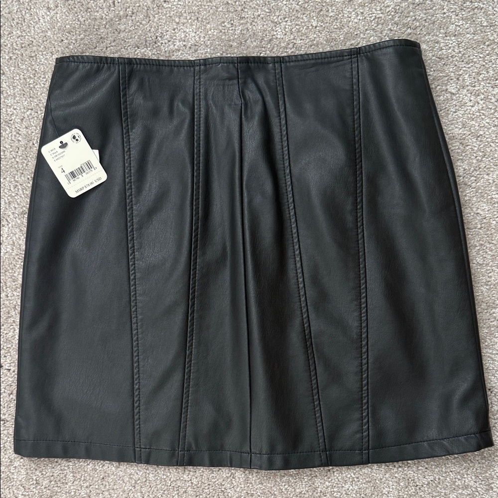 Free People black leather skirt with exposed zipper